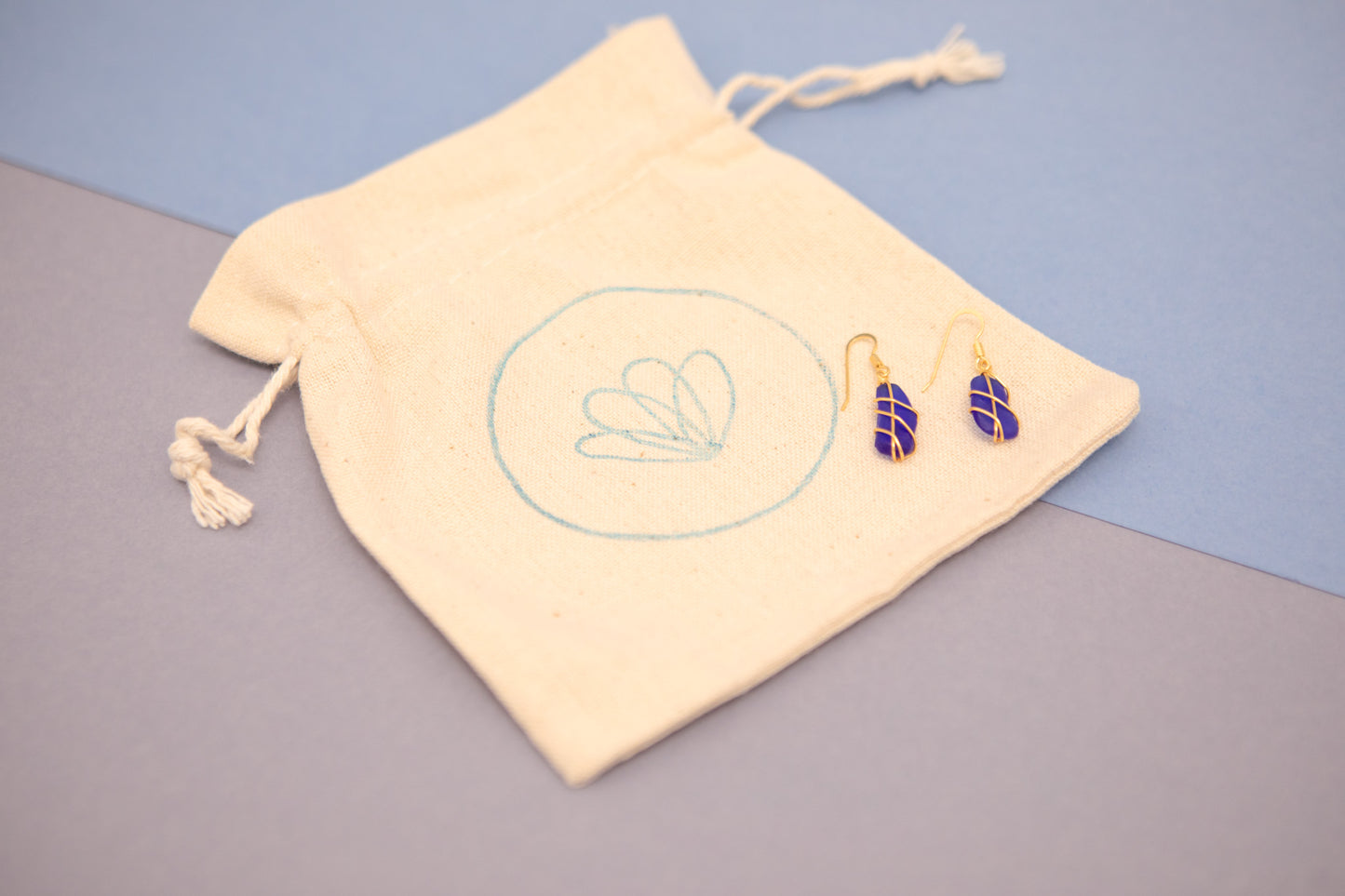Classic gold earrings - Cobalt Blue