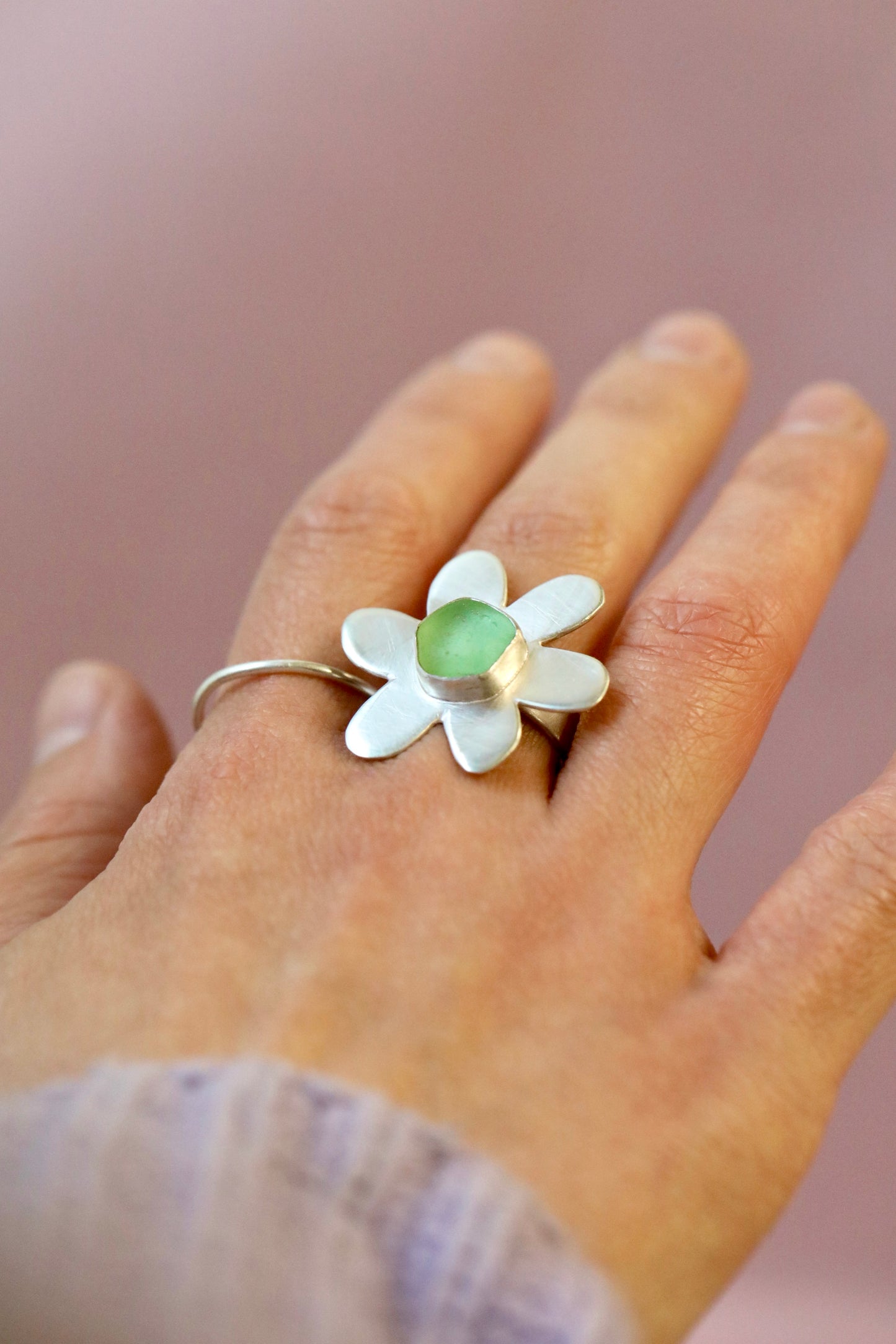 MULL Mint green flower & silver ring - P