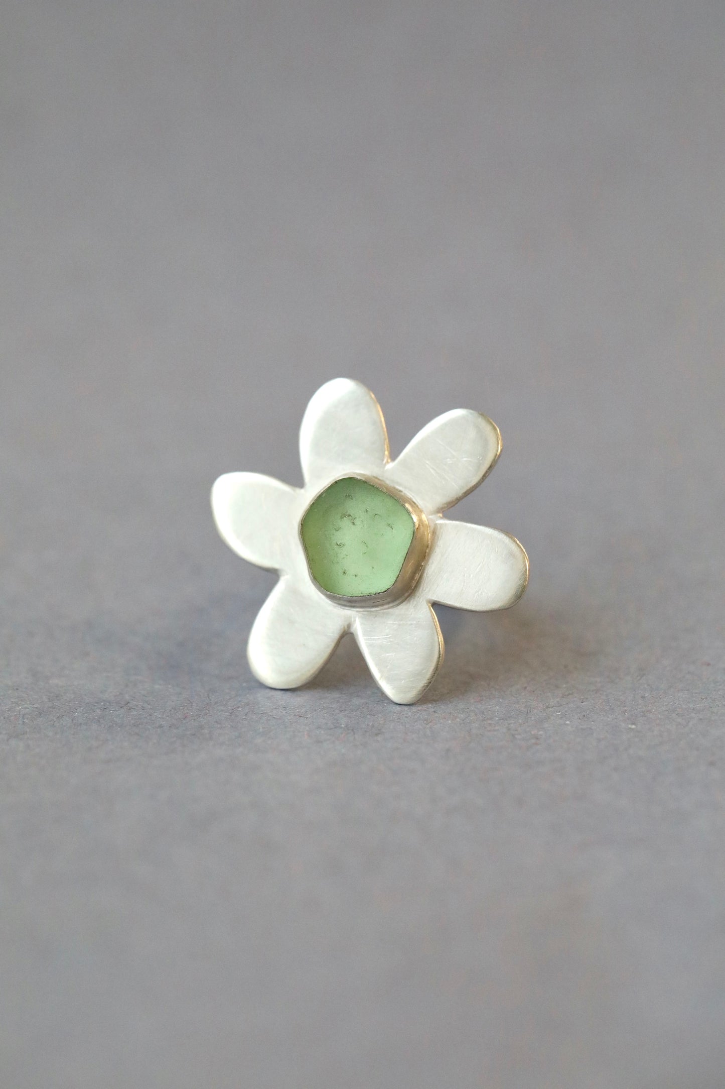 MULL Mint green flower & silver ring - P