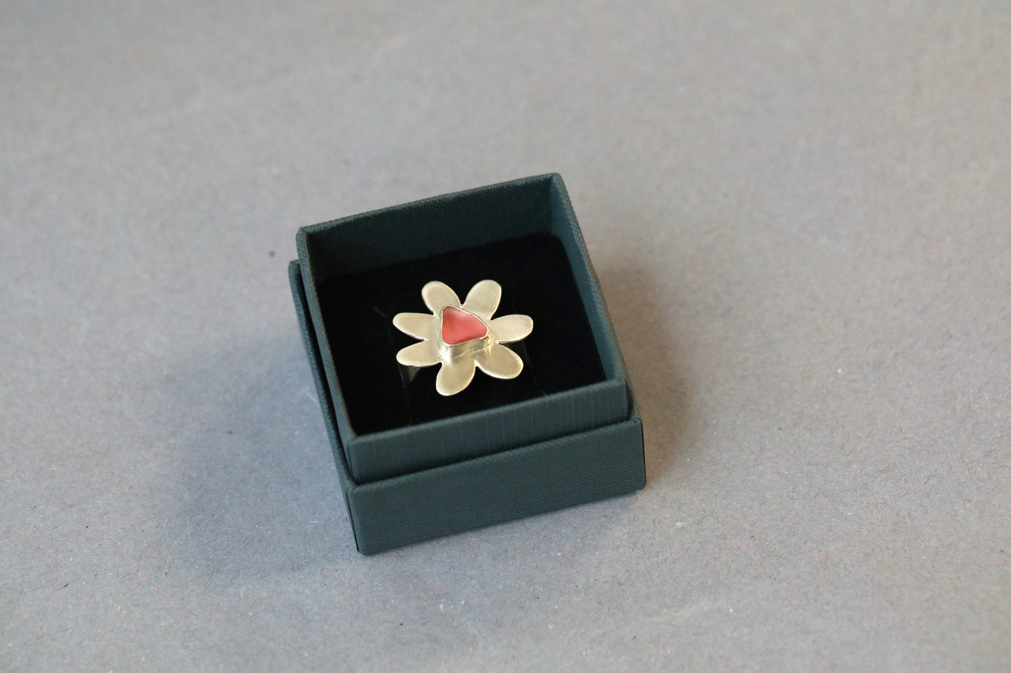MULL Pink flower & silver ring - O