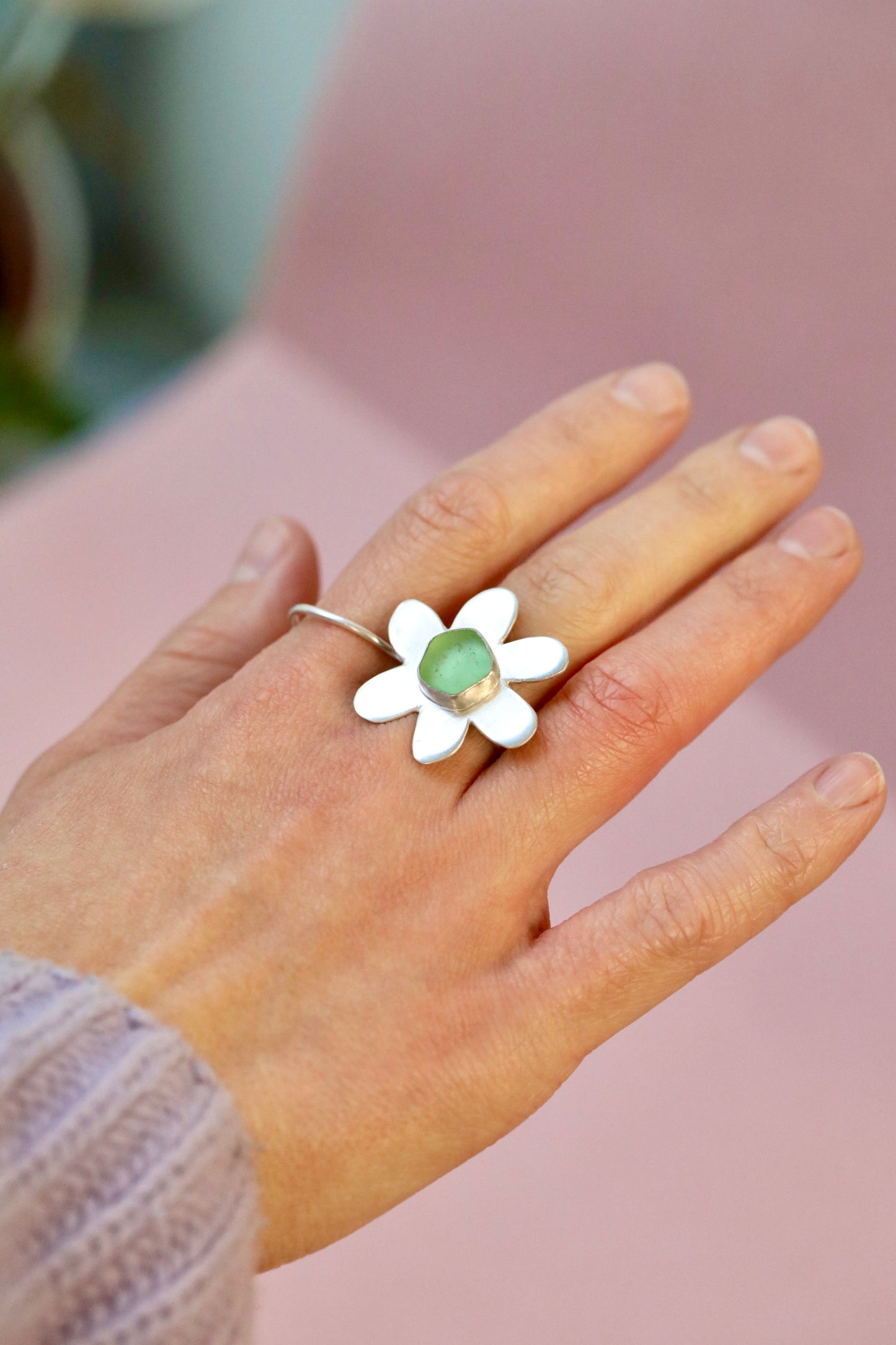MULL Mint green flower & silver ring - P