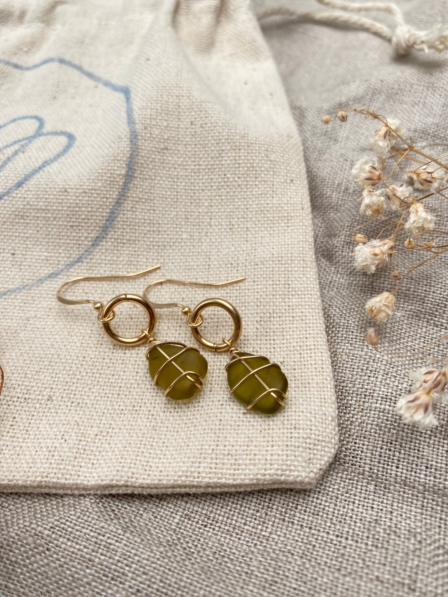 COLDINGHAM ~ Hazel green & gold filled drop hoops