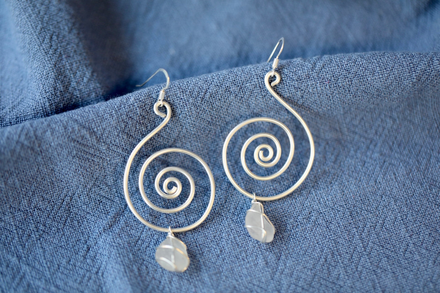 Bex Swirl Earrings in Silver & White