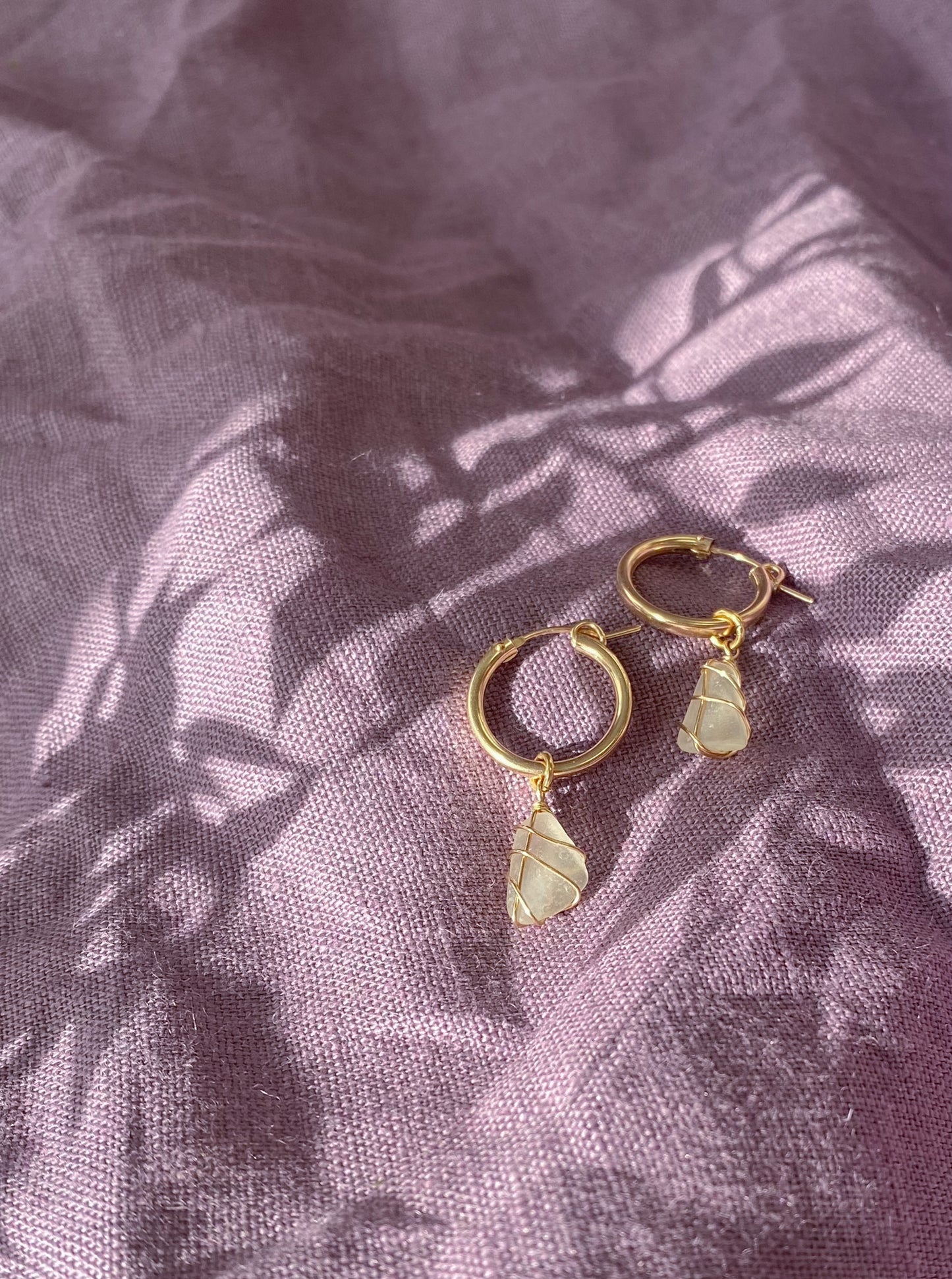 Leone Hoops in Gold Filled & White