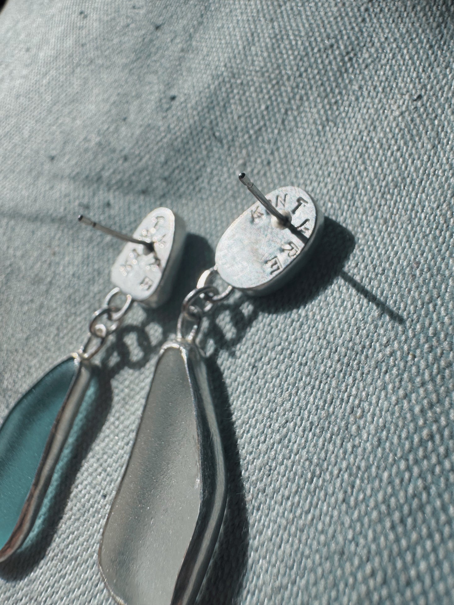 KINTYRE Mismatch silver signet earrings