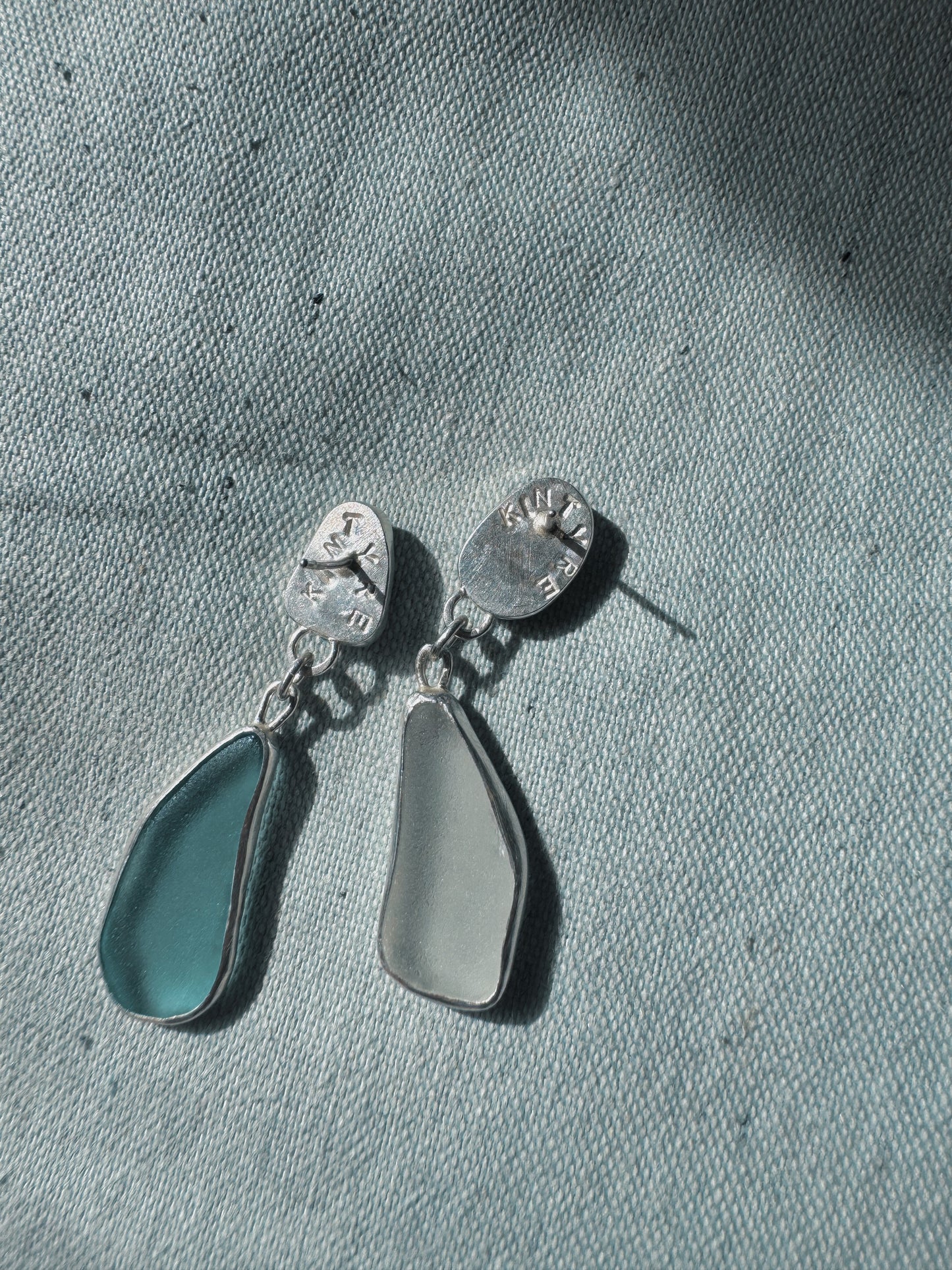 KINTYRE Mismatch silver signet earrings