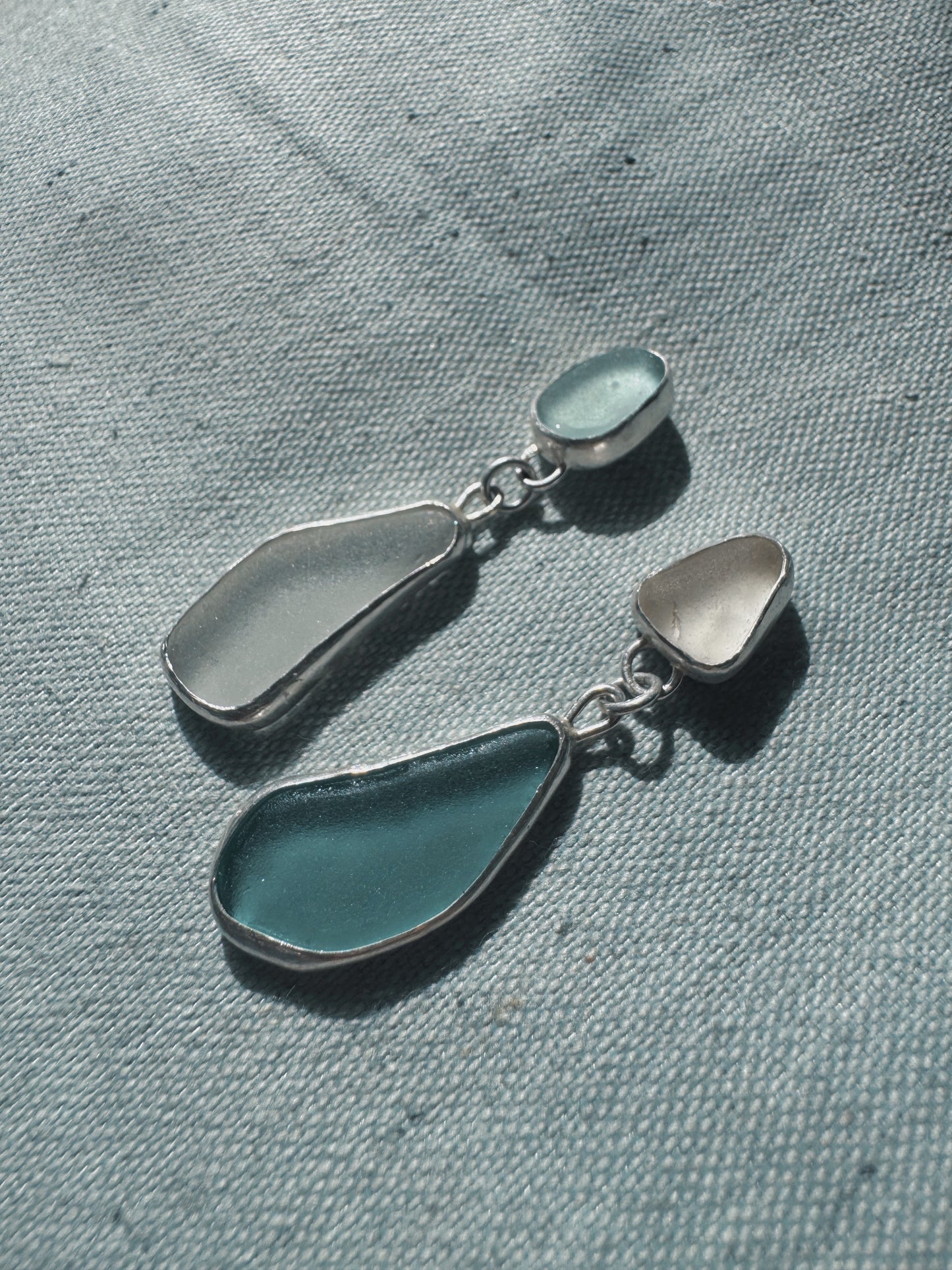 KINTYRE Mismatch silver signet earrings