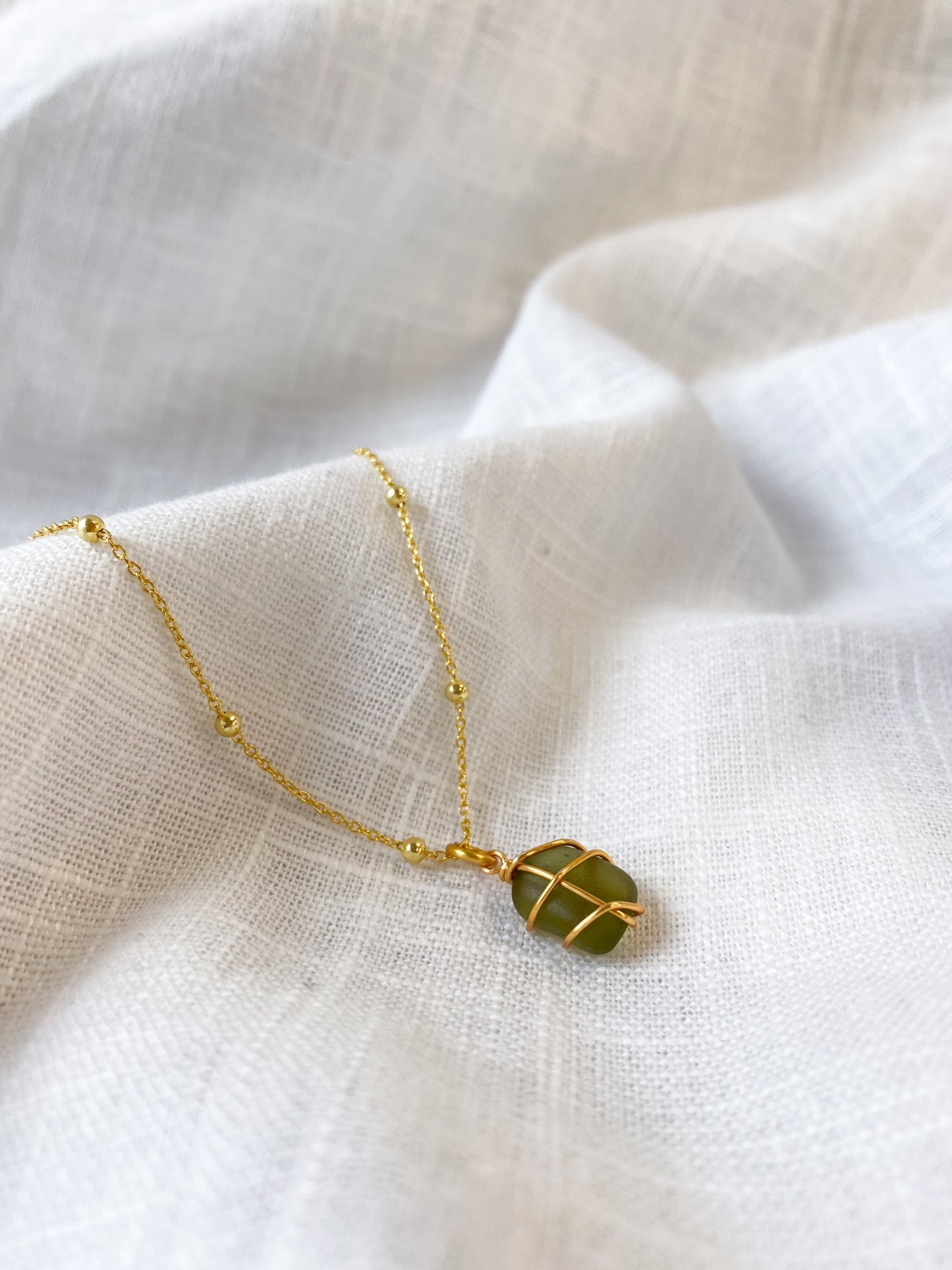 Eleanor Necklace in Gold & Dark Green