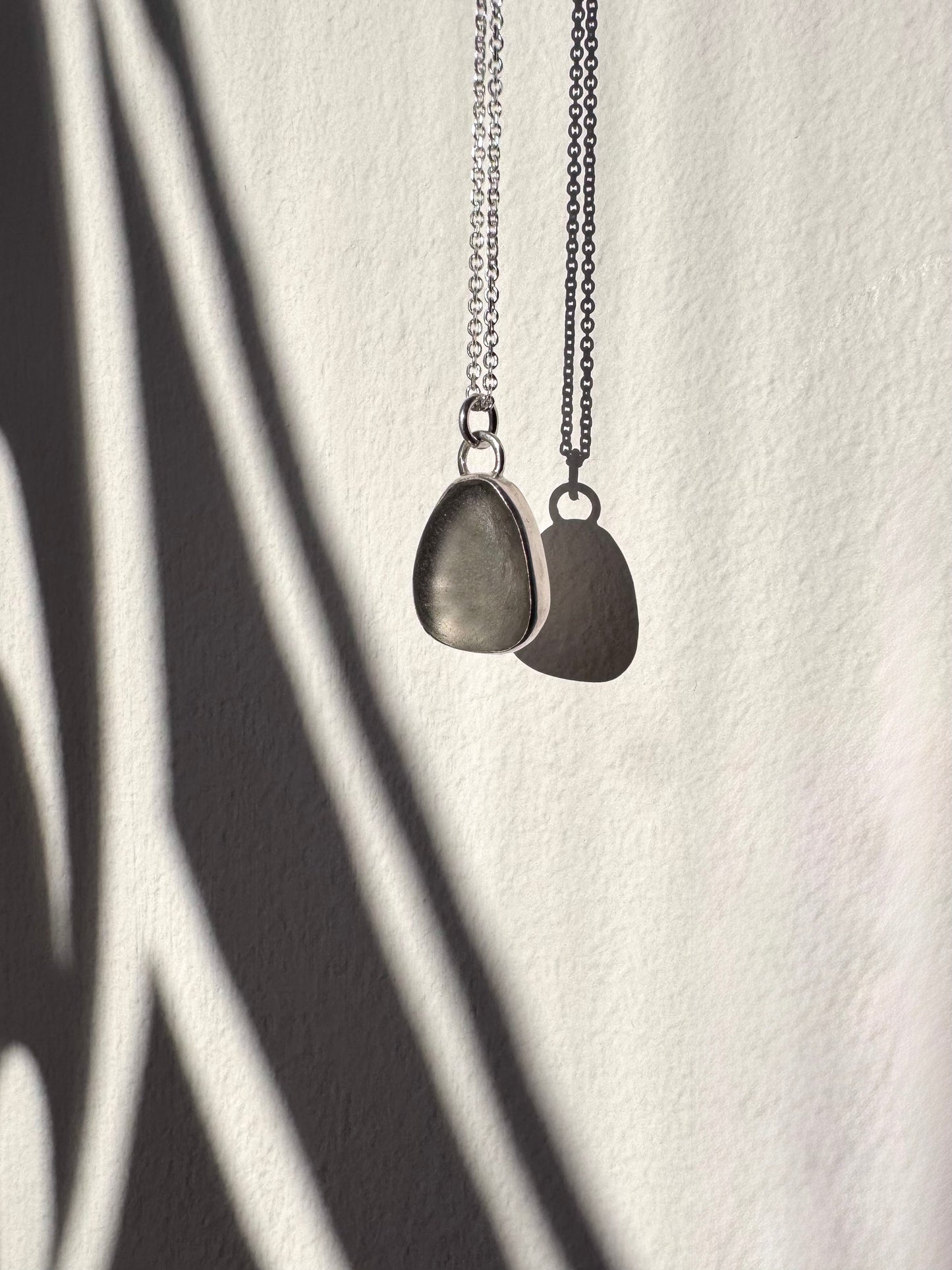 The Signet Necklace - Skye in grey