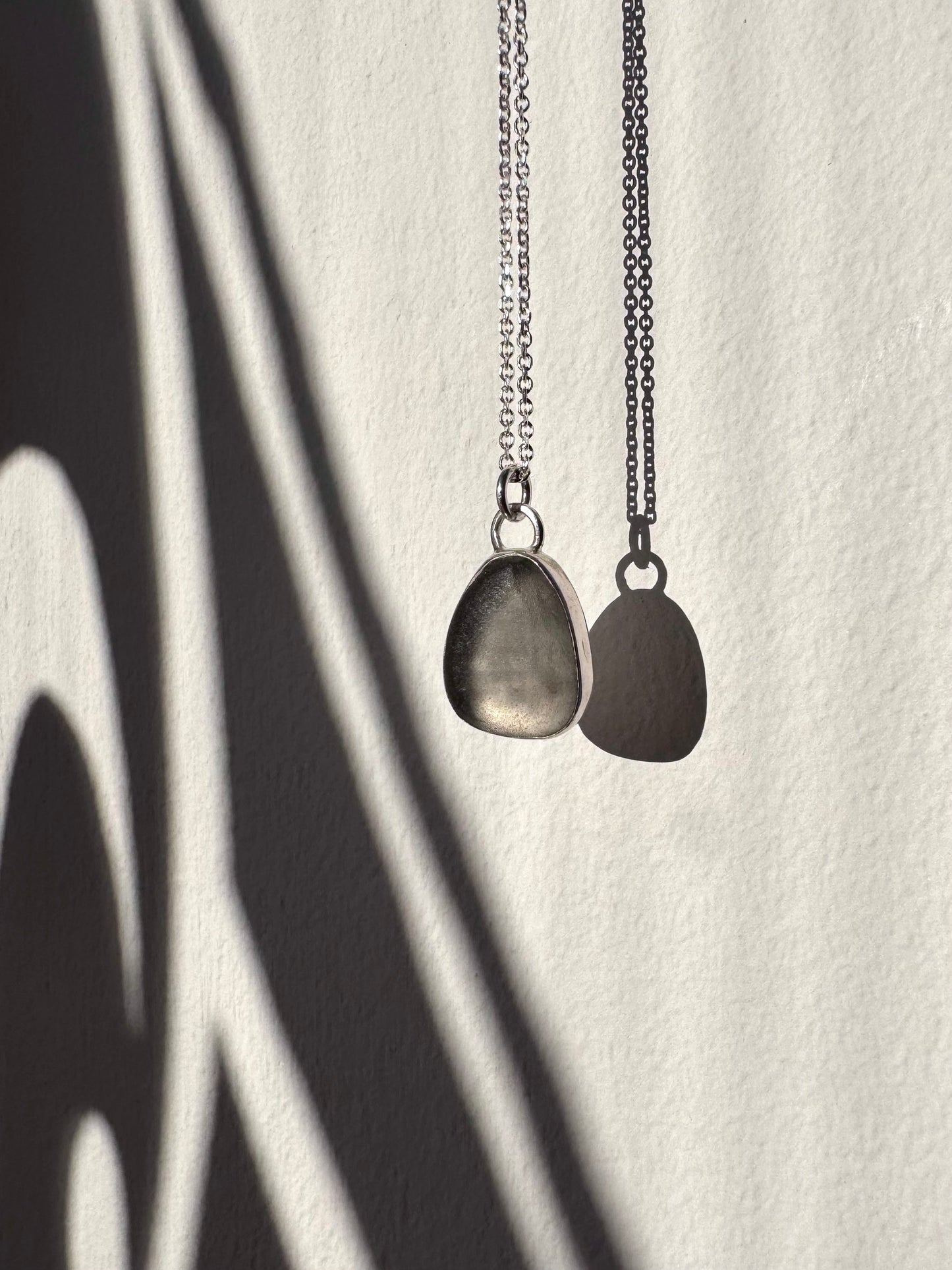 The Signet Necklace - Skye in grey