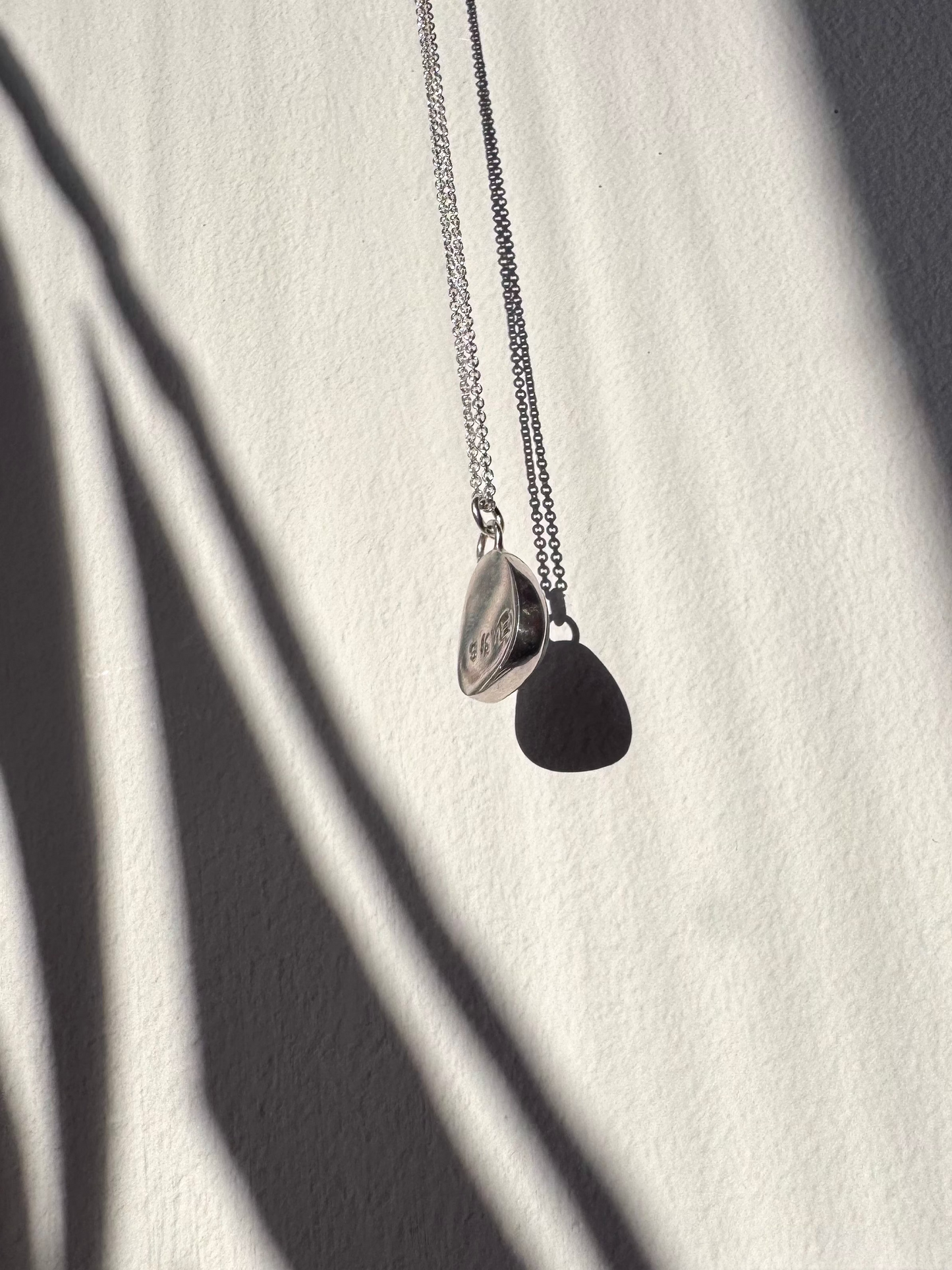 The Signet Necklace - Skye in grey