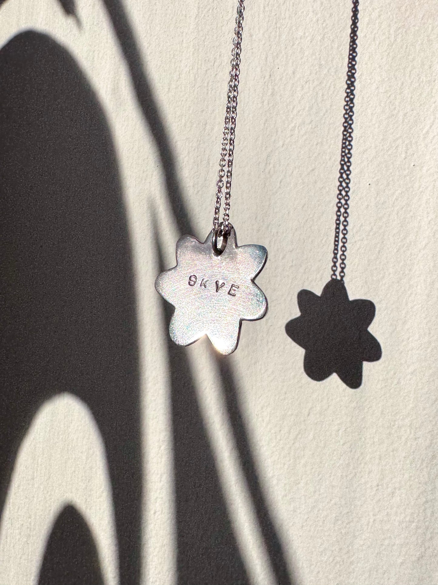 The Flower Signet Necklace - Skye in cornflower blue