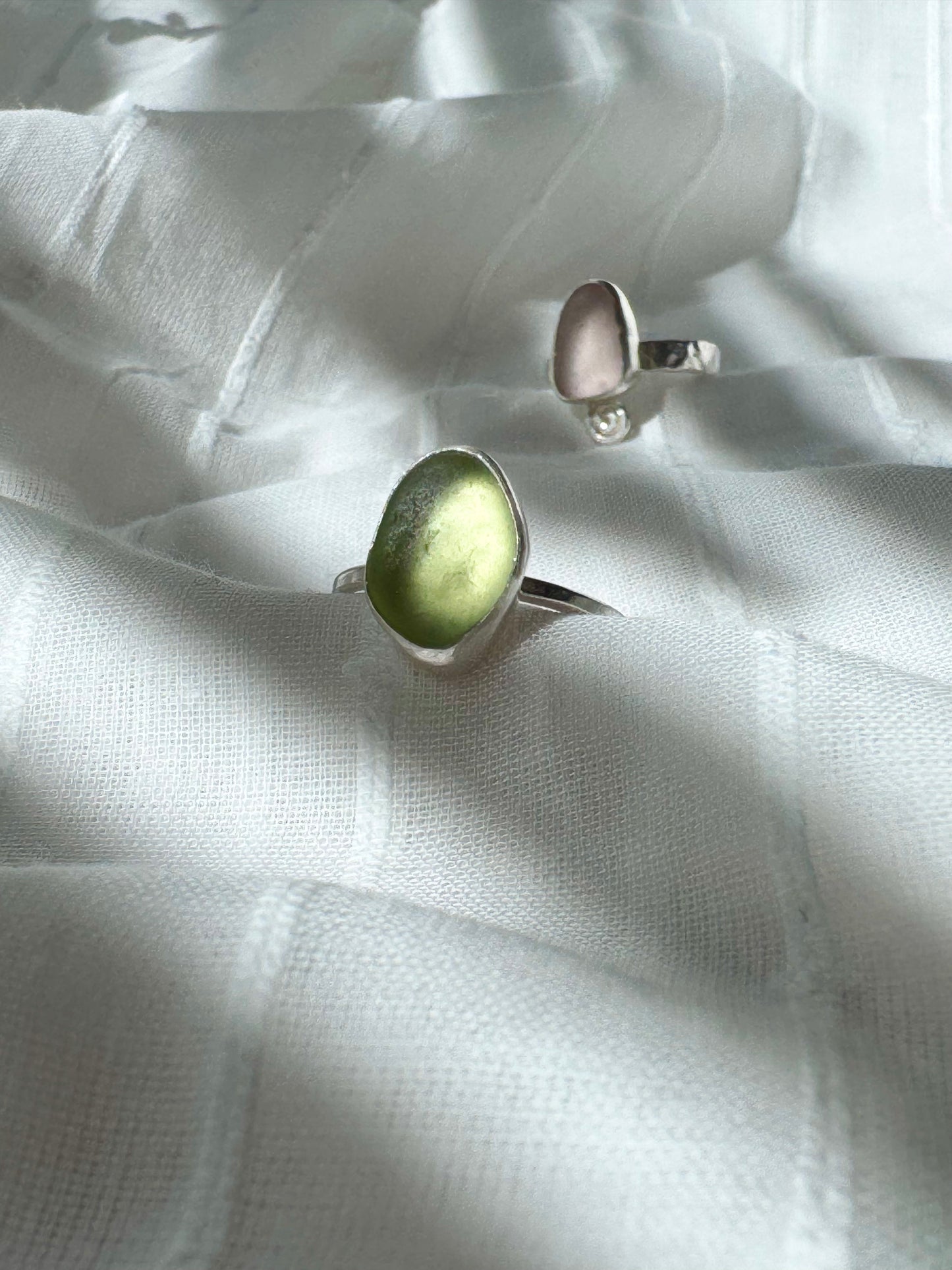 KINTYRE Lime green silver ring - size O