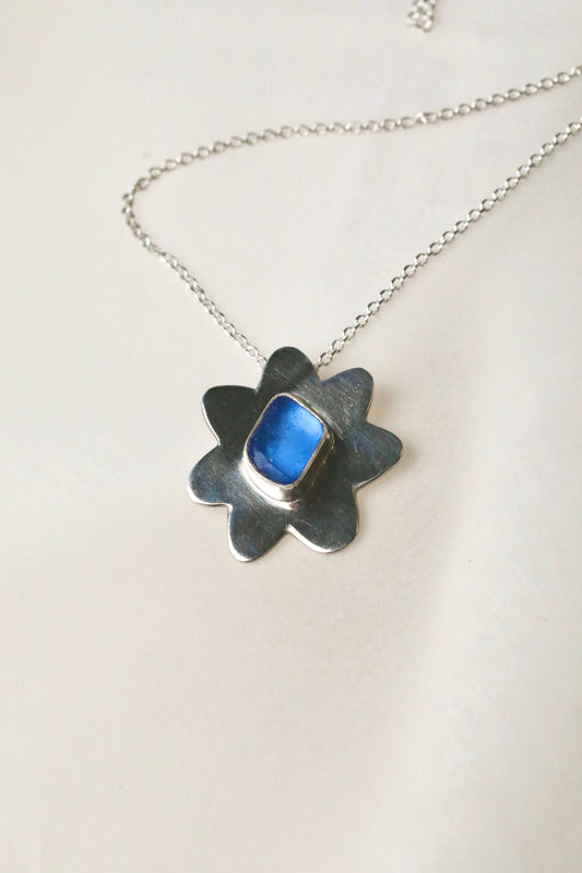 The Flower Signet Necklace - Skye in cornflower blue