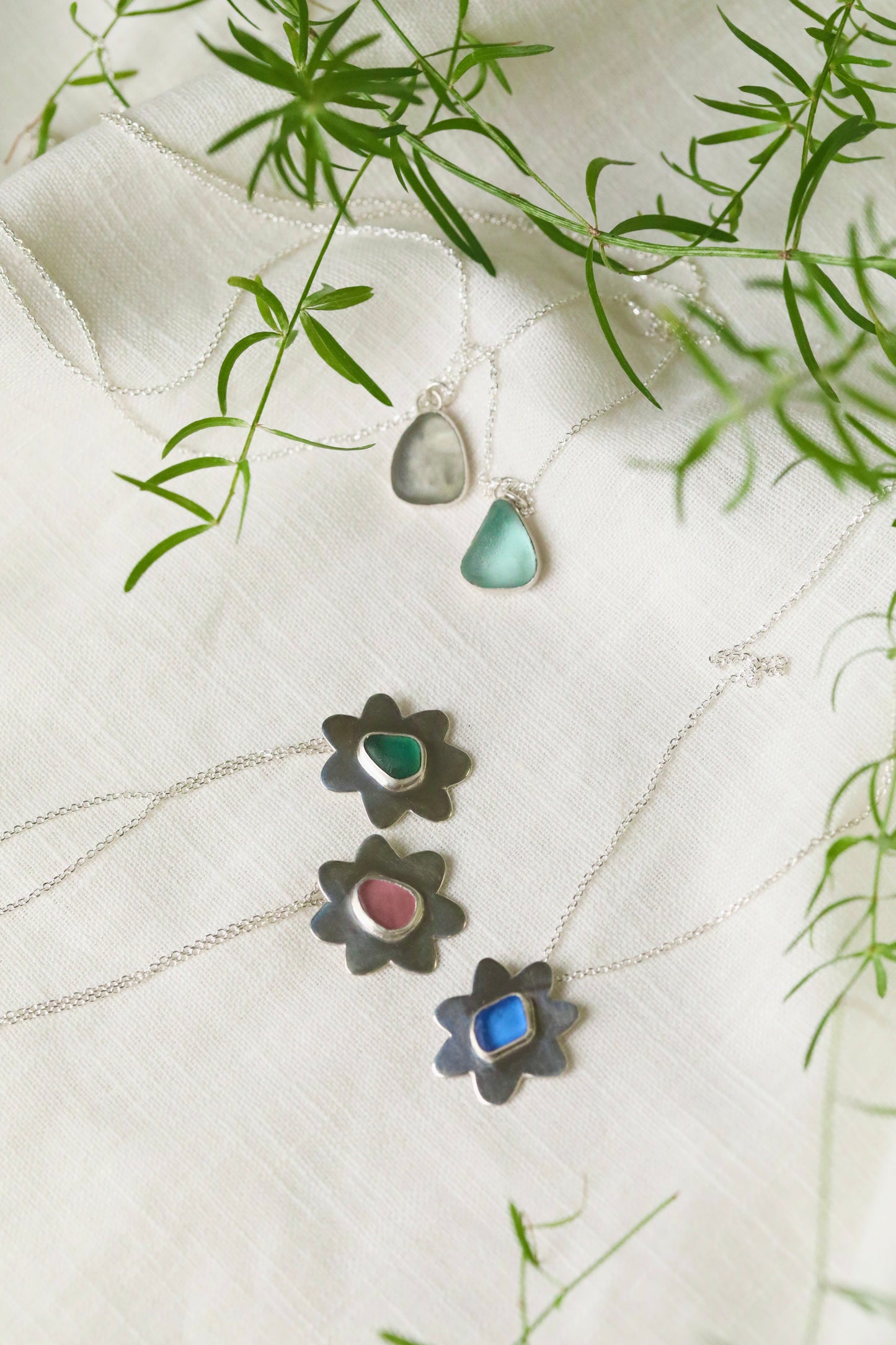 The Flower Signet Necklace - Skye in teal green