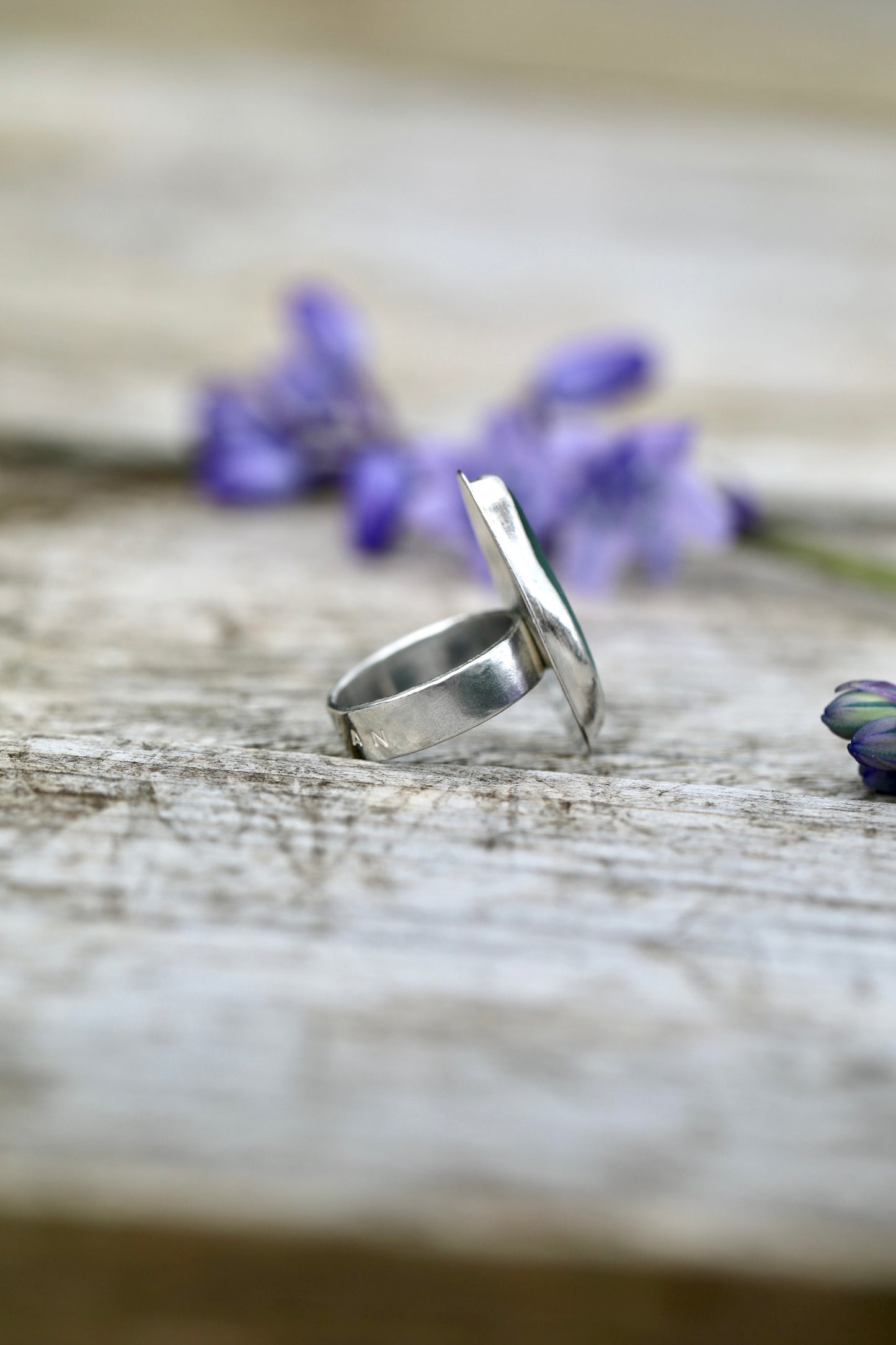 ARRAN Light blue bordered silver ring - size L