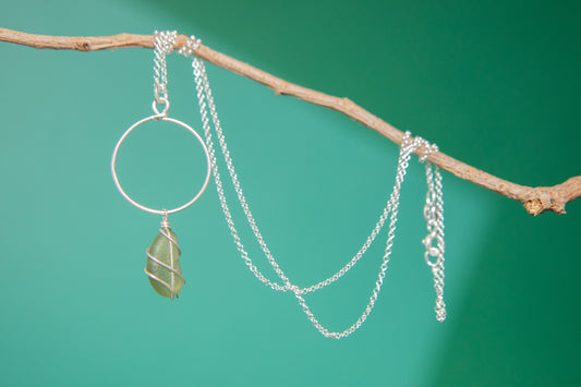 Lillie Hoop Necklace in Silver & Dark Green