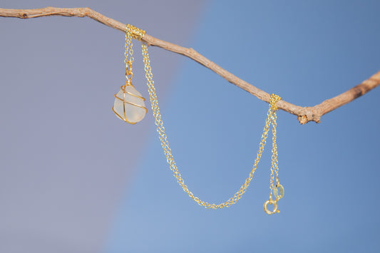 Classic Gold Necklace - Frosted White
