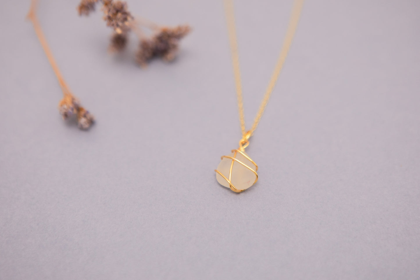 Classic Gold Necklace - Frosted White