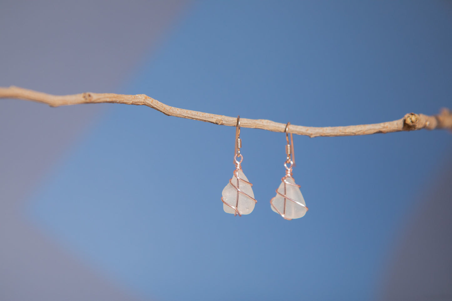 Classic rose gold earrings - Frosted White